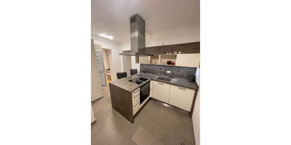 Stilvolle, neuwertige 1,5-Zimmer-Erdgeschosswohnung mit Einbauküche in Frankfurt am Main 1 zimmer