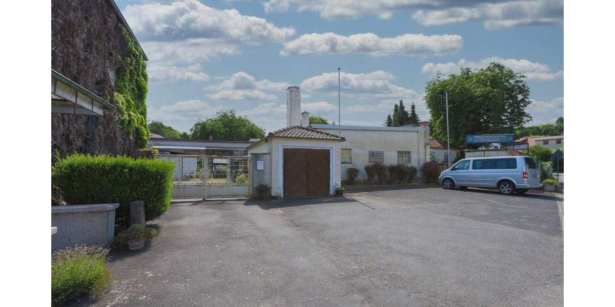 Handwerk & Logistik - Industriehalle mit Freifläche in Schöneck zimmer