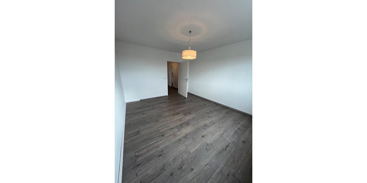 Etagenwohnung Bischofsheim - 2 Zimmer, 63 m&sup2;, 1.350&euro; | Angebot:26409328
