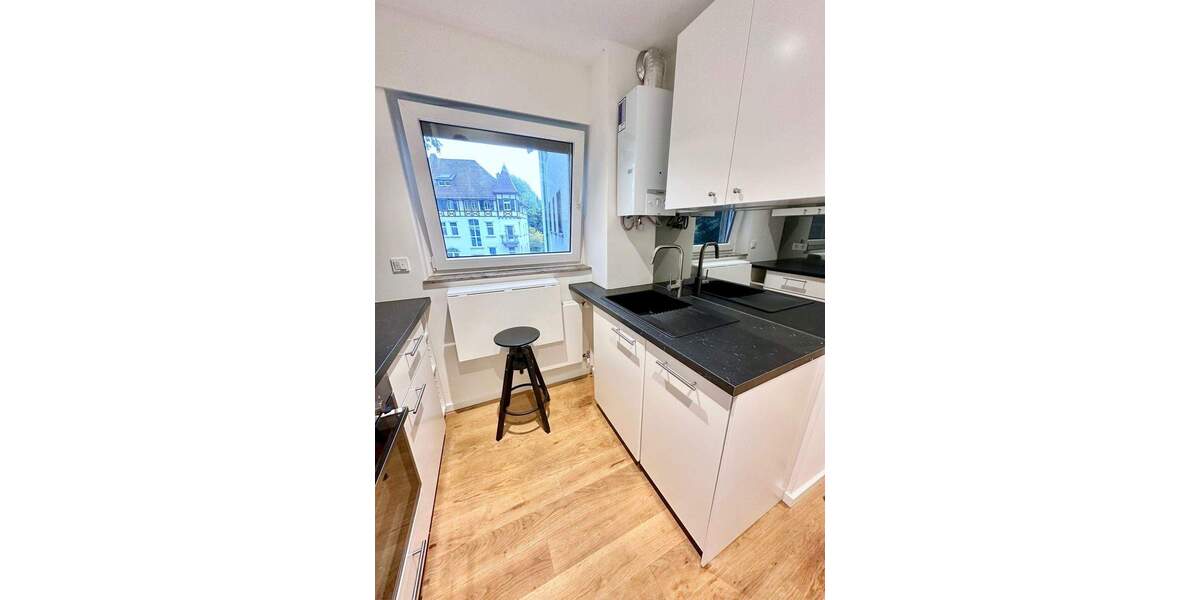 TOP Ausstattung, komplette EBK, PARKETT, schönes tgl.Bad 1 zimmer