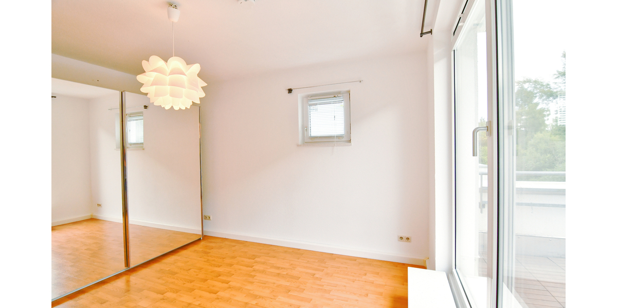 RESERVIERT!!! Direkt an der Natur - 3 Zi + Office, große Terrasse, 2 Plätze TG - Terrassenwohnung Eppstein | Angebot:25570514