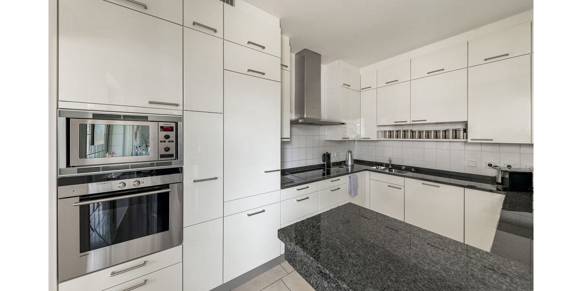LUXURIÖSES ANWESEN MIT INDOOR-POOL IN TOPLAGE VOM KÖNIGSTEINER JOHANNISWALD - Anwesen Königstein | Angebot:26441626