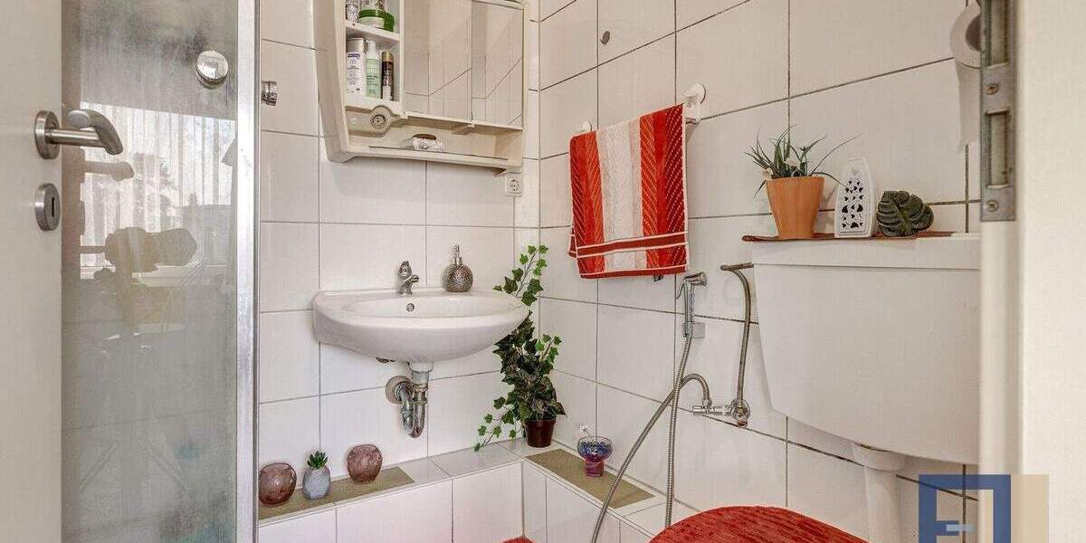 Mehrfamilienhaus, Wohnhaus Rüsselsheim - 7 Zimmer, 175 m&sup2;, 399.950&euro; | Angebot:25776011