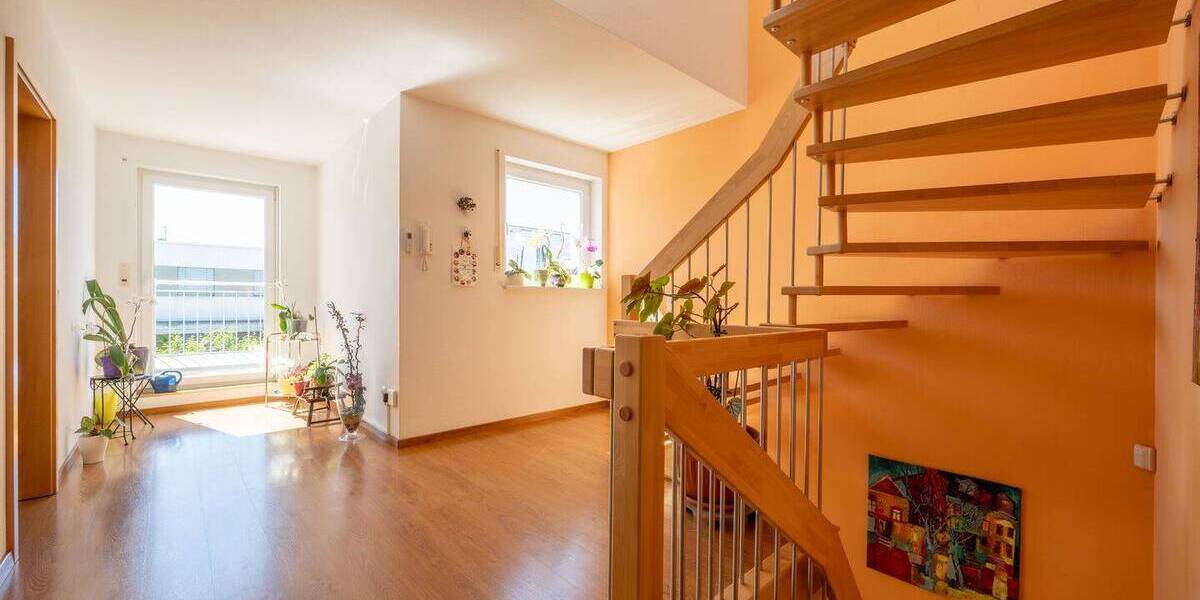 Einfamilienhaus Frankfurt am Main Kalbach-Riedberg - 8 Zimmer, 235 m&sup2;, 4.800&euro; | Angebot:26596231