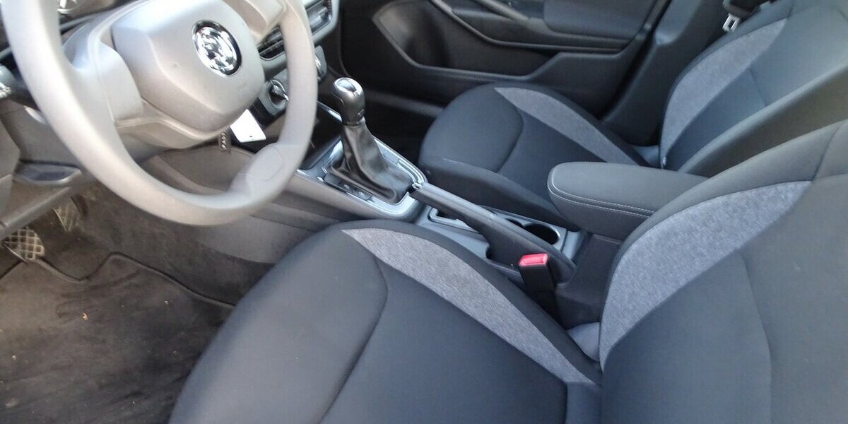 Skoda Fabia Active Klima, Sitzheizung, LED Scheinwerfer 38.470 km 13.490 &euro; Rodgau 63110