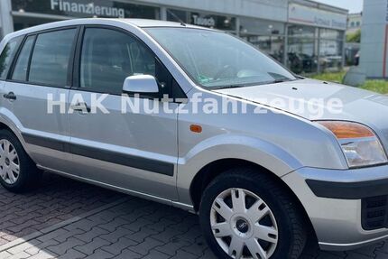 Ford Fusion 94.000 km 2.490 &euro; Dietzenbach 63128
