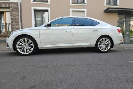 Skoda Superb 28.453 km 32.900 &euro; Hanau 63450