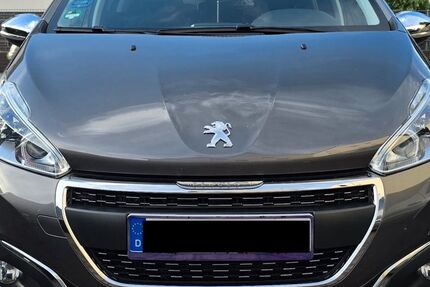 Peugeot 208 67.300 km 8.600 &euro; Hanau 63456