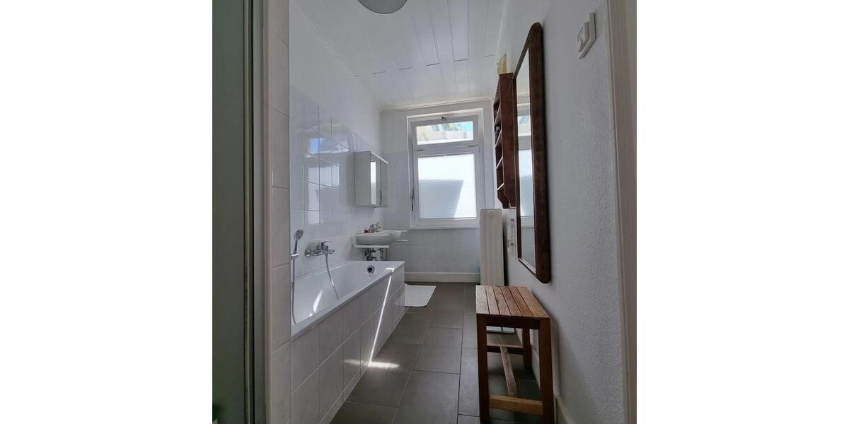 Etagenwohnung Frankfurt am Main Unterliederbach - 4 Zimmer, 124 m&sup2;, 570&euro; | Angebot:23087664