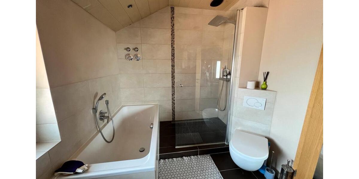 Dachgeschoßwohnung Trebur - 3 Zimmer, 90 m&sup2;, 298.000&euro; | Angebot:27128399