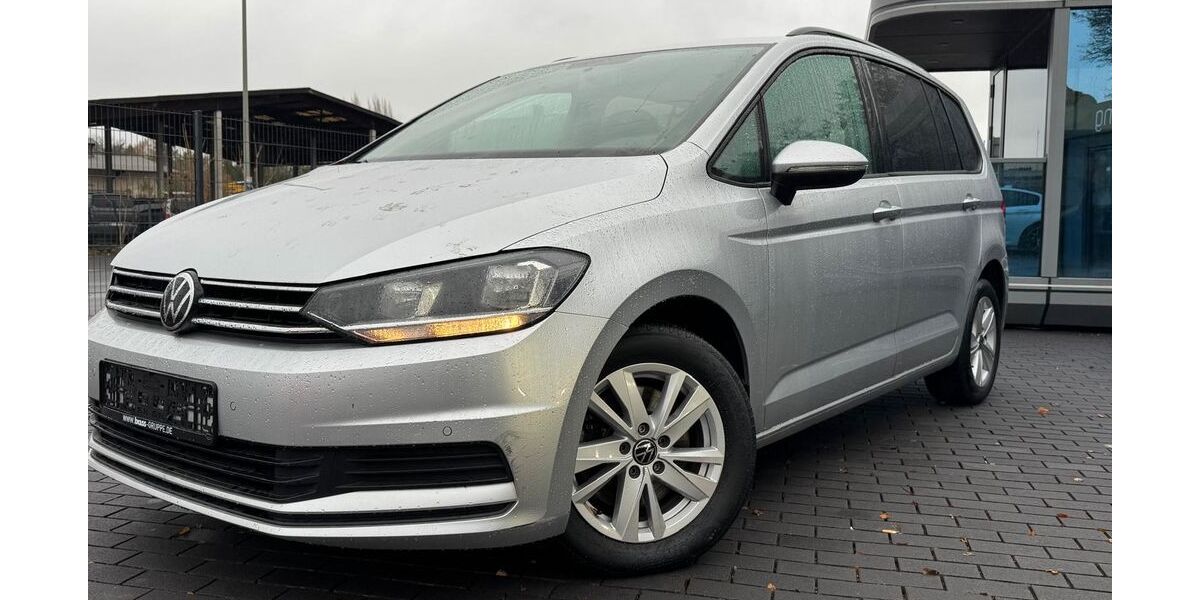 VW Touran 122.251 km 17.200 &euro; Frankfurt am Main 60386