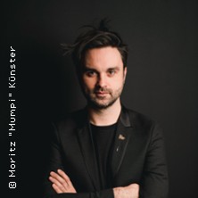 Der Klavierabend mit Dr. Pop - Mitsingen erwünscht 27.09.2026 Stratmanns Theater im Europahaus