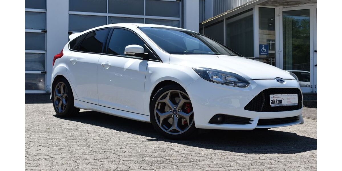Ford Focus 164.000 km 8.900 &euro; Bad Vilbel 61118