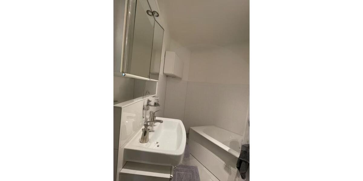 Provisionsfrei! Schöne 3-Zimmer-Gartenwohnung in Nieder-Erlenbach 3 zimmer