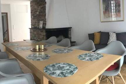 Wahres Raumwunder: Freistehendes Einfamilienhaus mit 8 Schlafzimmern und 5 Bädern in ruhiger Lage 9 zimmer