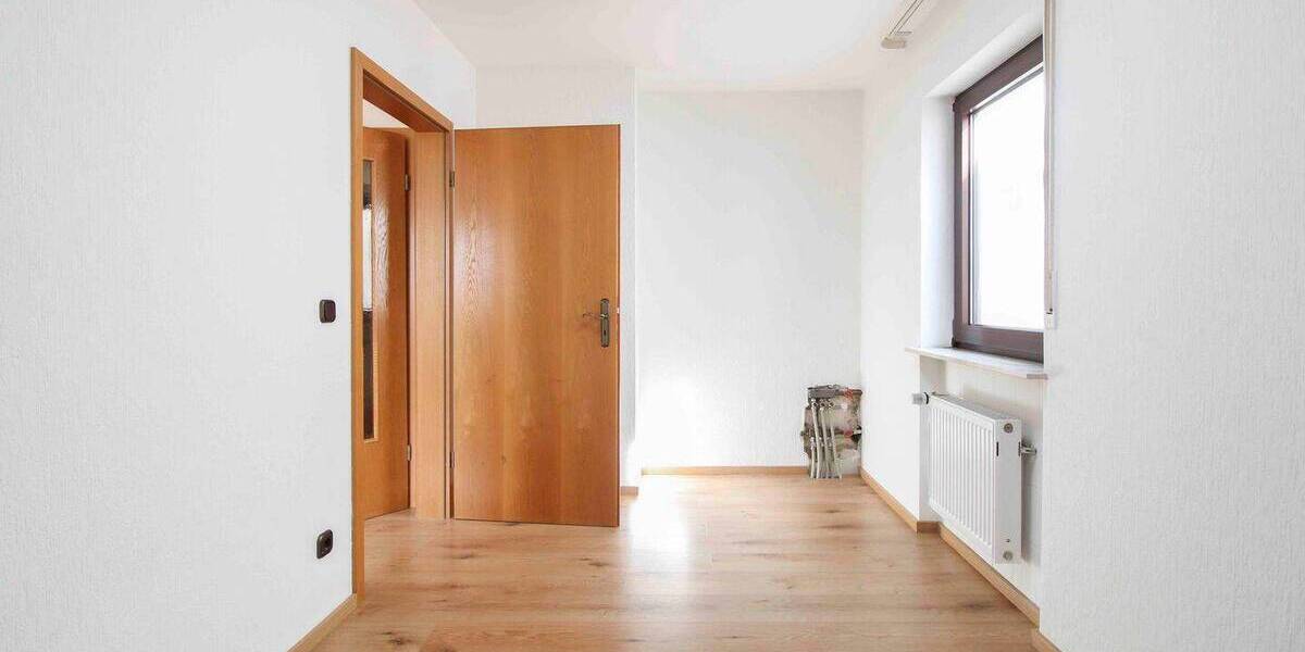 Etagenwohnung Frankfurt am Main Seckbach - 2 Zimmer, 82 m&sup2;, 329.000&euro; | Angebot:26344698