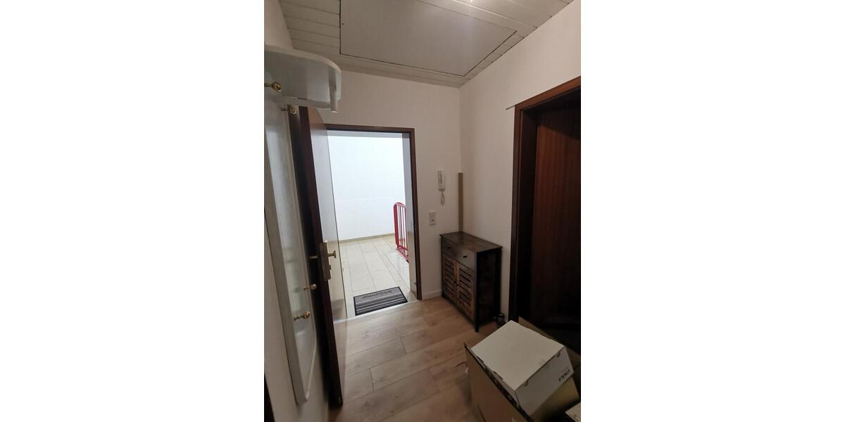 Dachgeschoßwohnung Kriftel - 1 Zimmer, 42 m&sup2;, 820&euro; | Angebot:25209751
