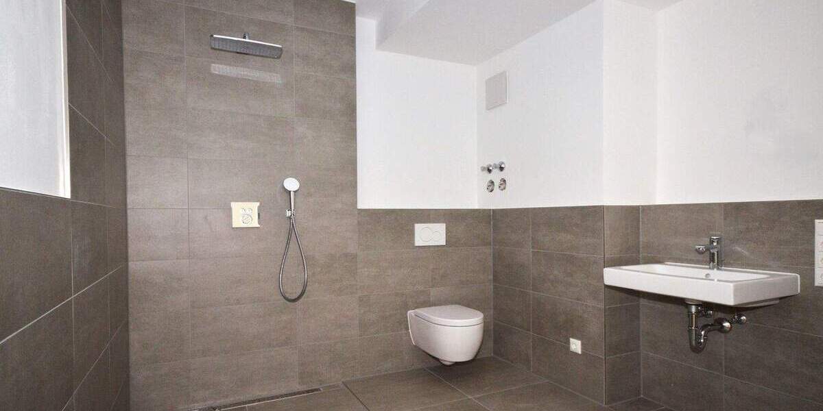 Stilvolle Erstbezugswohnung: Helle 2 Zimmer mit Küche und Loggia 2 zimmer