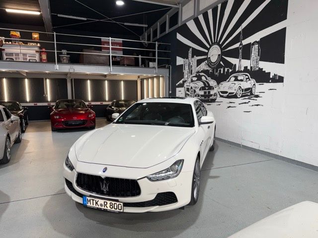 Maserati Ghibli 134.200 km 22.900 &euro; Eddersheim 65795