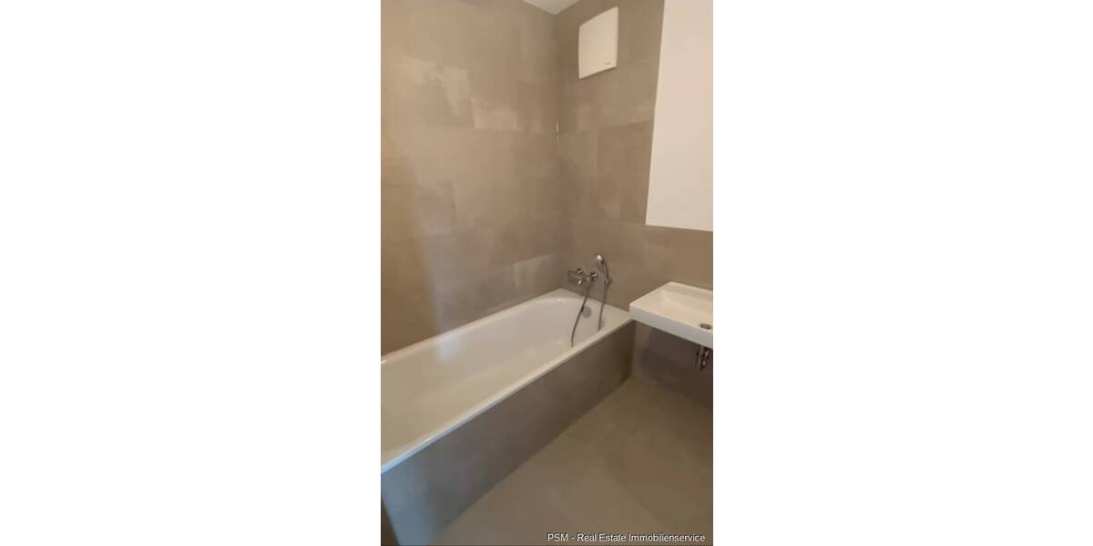 Etagenwohnung Frankfurt am Main Bornheim - 2 Zimmer, 61 m&sup2;, 1.522&euro; | Angebot:26433681