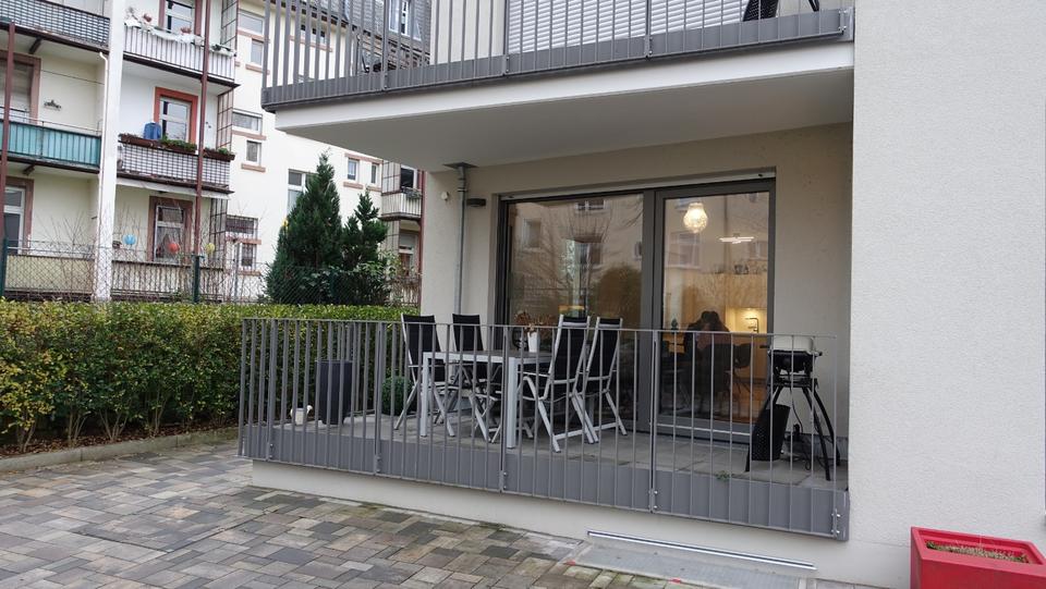Neuwertige 2-Zimmer-Erdgeschosswohnung mit Terrasse – Frankfurt-S 2 zimmer