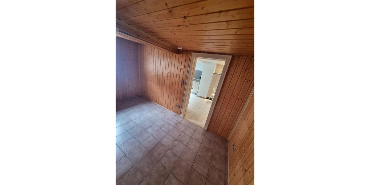 Einfamilienhaus Münster (Hessen) - 9 Zimmer, 130 m&sup2;, 350.000&euro; | Angebot:26802984