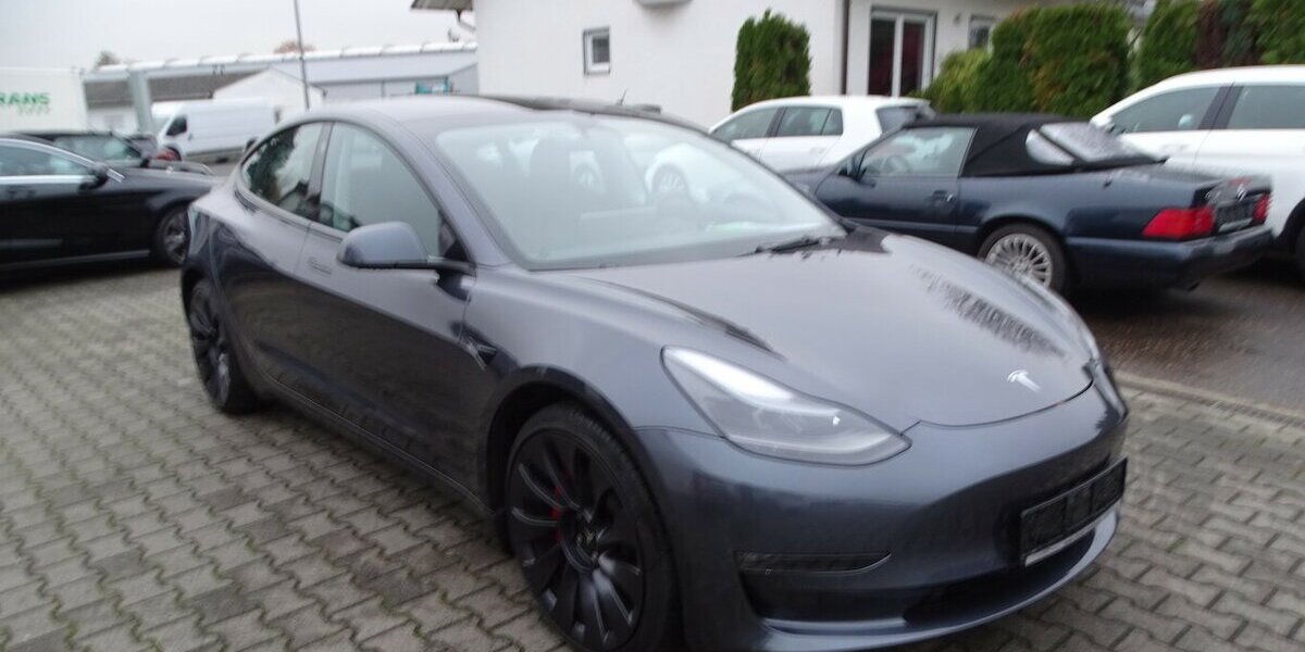 Tesla Model 3 Performance 38.031 km 31.490 &euro; Rodgau 63110