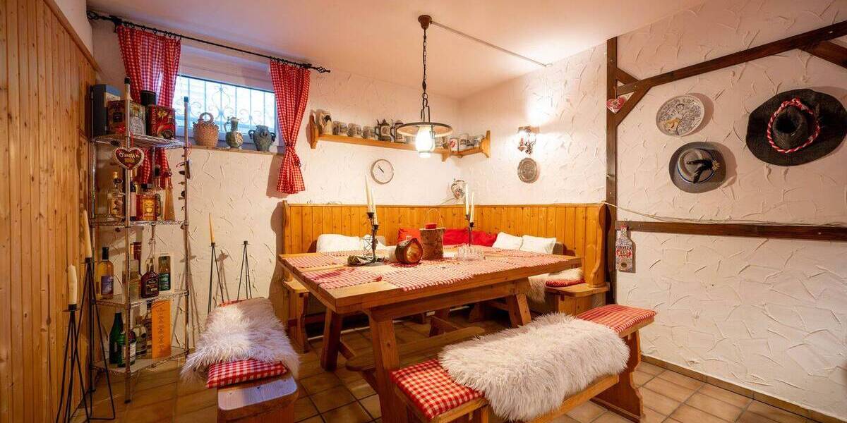 Einfamilienhaus Frankfurt am Main Nieder-Eschbach - 8 Zimmer, 291 m&sup2;, 1.285.000&euro; | Angebot:26685208