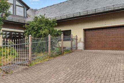 Haus Neu-Anspach Anspach - 9 Zimmer, 400 m&sup2;, 3.000&euro; | Angebot:25310409