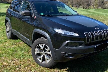 Jeep Cherokee 108.600 km 14.950 &euro; Niedernhausen 65527