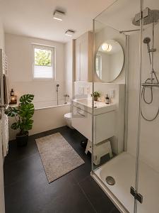 EXKLUSIVES WOHNEN MIT WOHNBALKON - Etagenwohnung Frankfurt am Main Bergen-Enkheim | Angebot:27025816