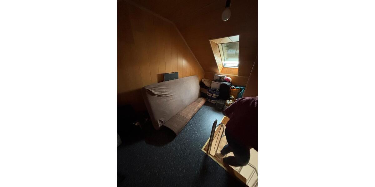 Schöne 4-Zimmer-Wohnung plus ausgebauter Dachboden 4 zimmer