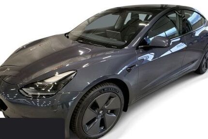 Tesla Model 3 52.197 km 29.000 &euro; Hanau 63457