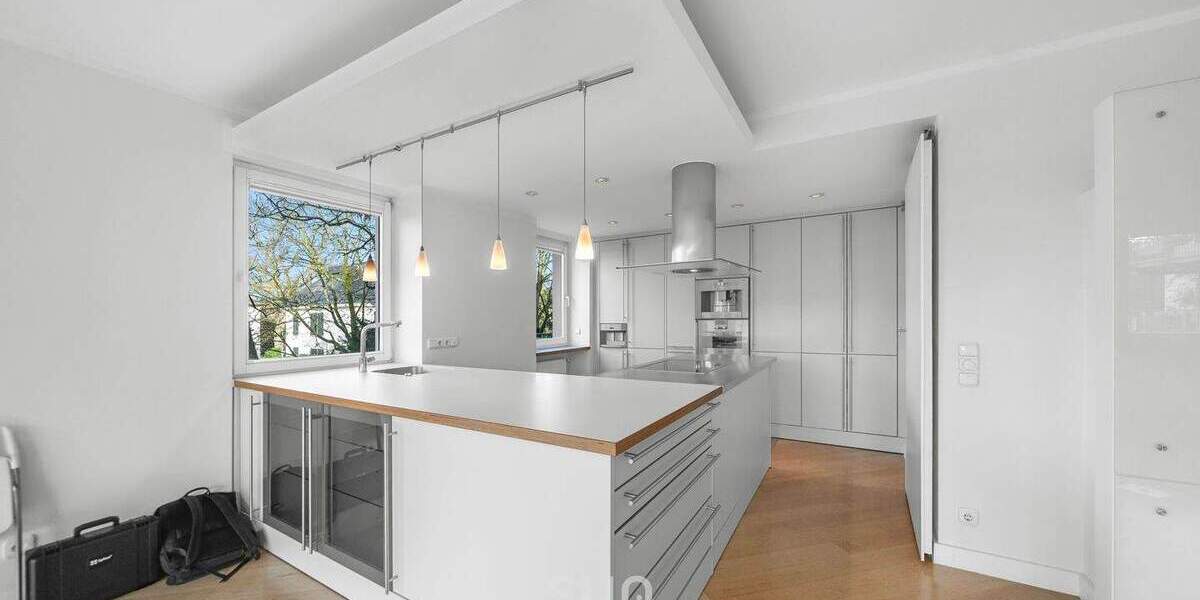 AUF 200QM PUREN LUXUS GENIESSEN - Repräsentatives Wohnen im Villenviertel 5 zimmer