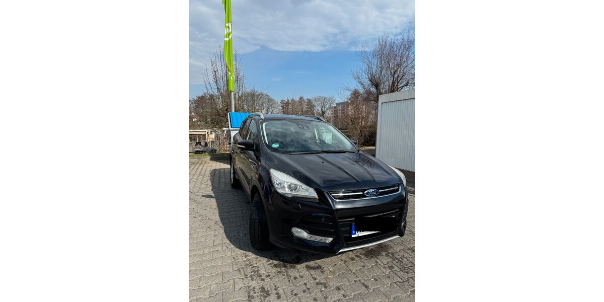 Ford Kuga 128.000 km 10.500 &euro; Bad Homburg 61350