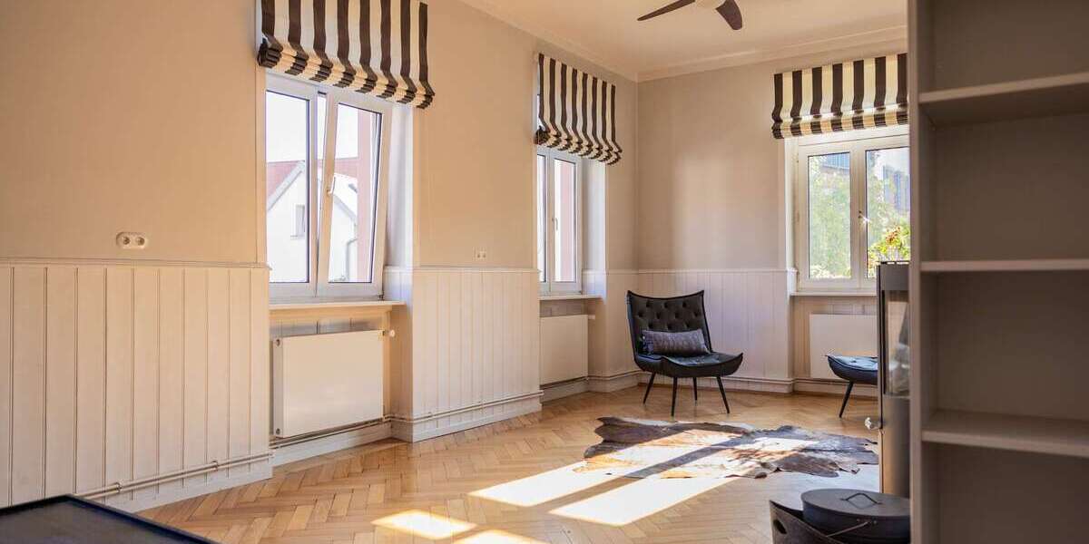 Haus zum Kaufen in Frankfurt am Main Niederursel 1.107.000 € 149 m² 7 zimmer