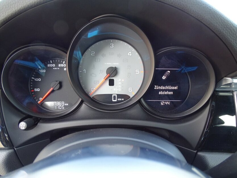 Macan S Diesel Luftfederung, AHK, Navigation, Sitz