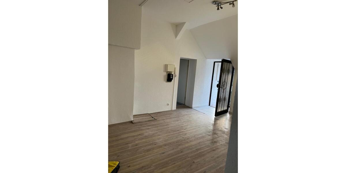 Etagenwohnung Hainburg - 4 Zimmer, 100 m&sup2;, 1.300&euro; | Angebot:25236524