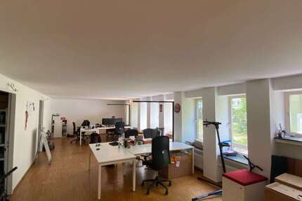 Büro in Frankfurt am Main 3.880 € 200 m² zimmer