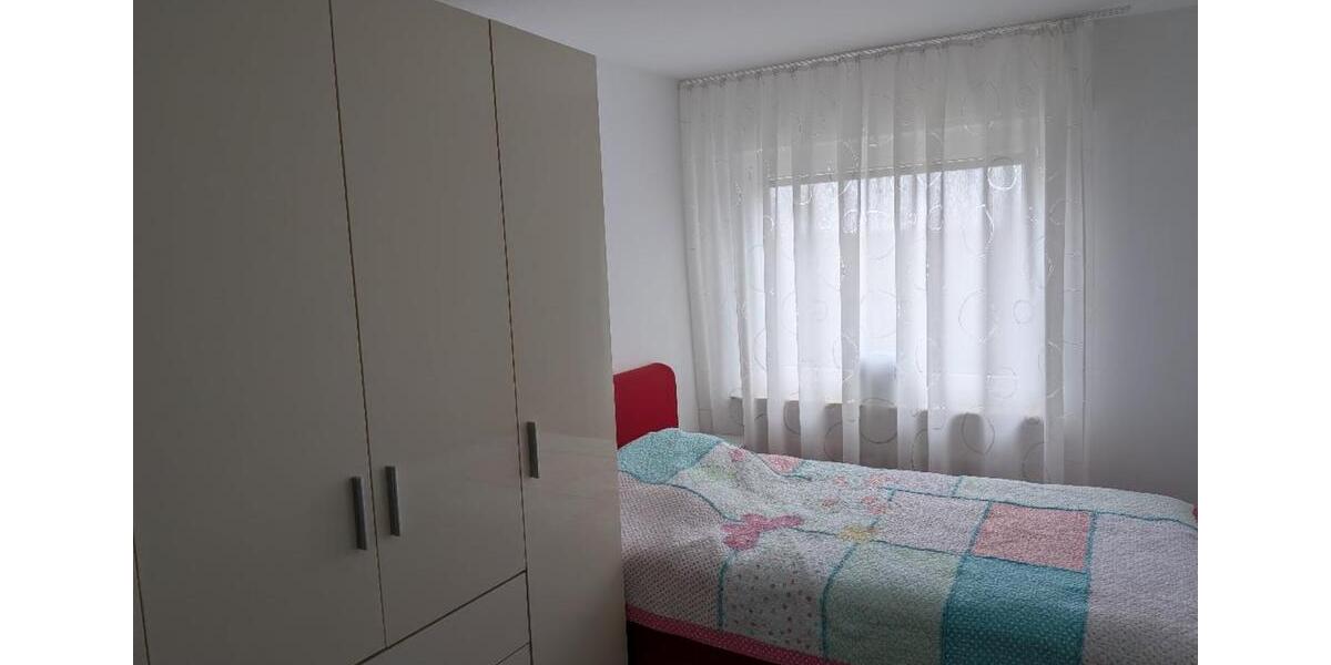 Etagenwohnung Frankfurt am Main Nied - 4 Zimmer, 87 m&sup2;, 1.500&euro; | Angebot:25297874