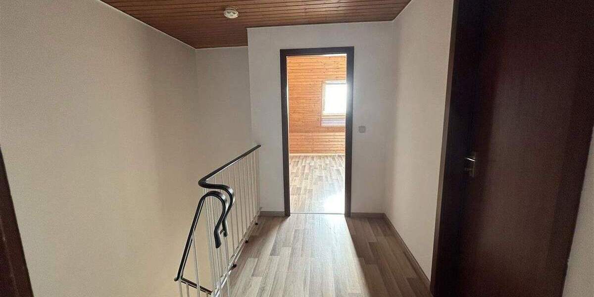 TOP-LAGE: Gepflegtes Reihenhaus mit vielen Extras! 5 zimmer