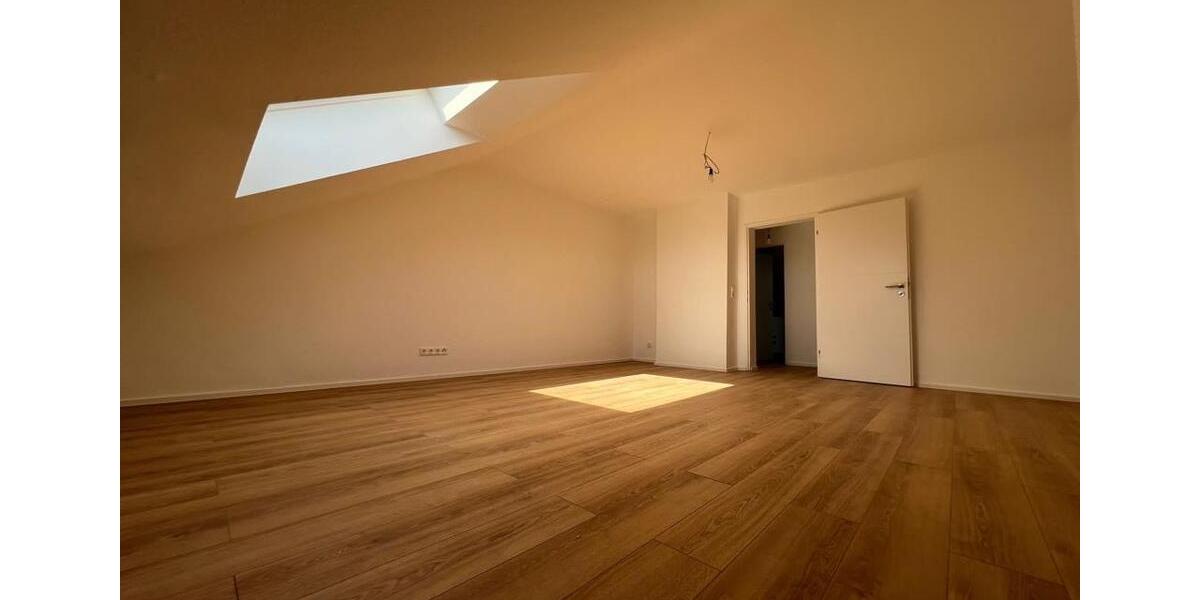 Dachgeschoßwohnung Maintal - 3 Zimmer, 63 m&sup2;, 259.000&euro; | Angebot:27110802