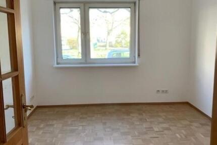 Darmstadt Nachmieter für 3er WG mit großer Küche 4 zimmer