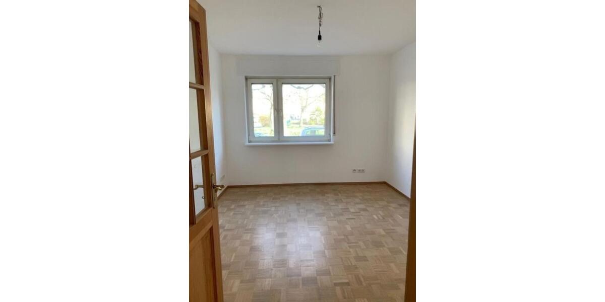 Darmstadt Nachmieter für 3er WG mit großer Küche 4 zimmer