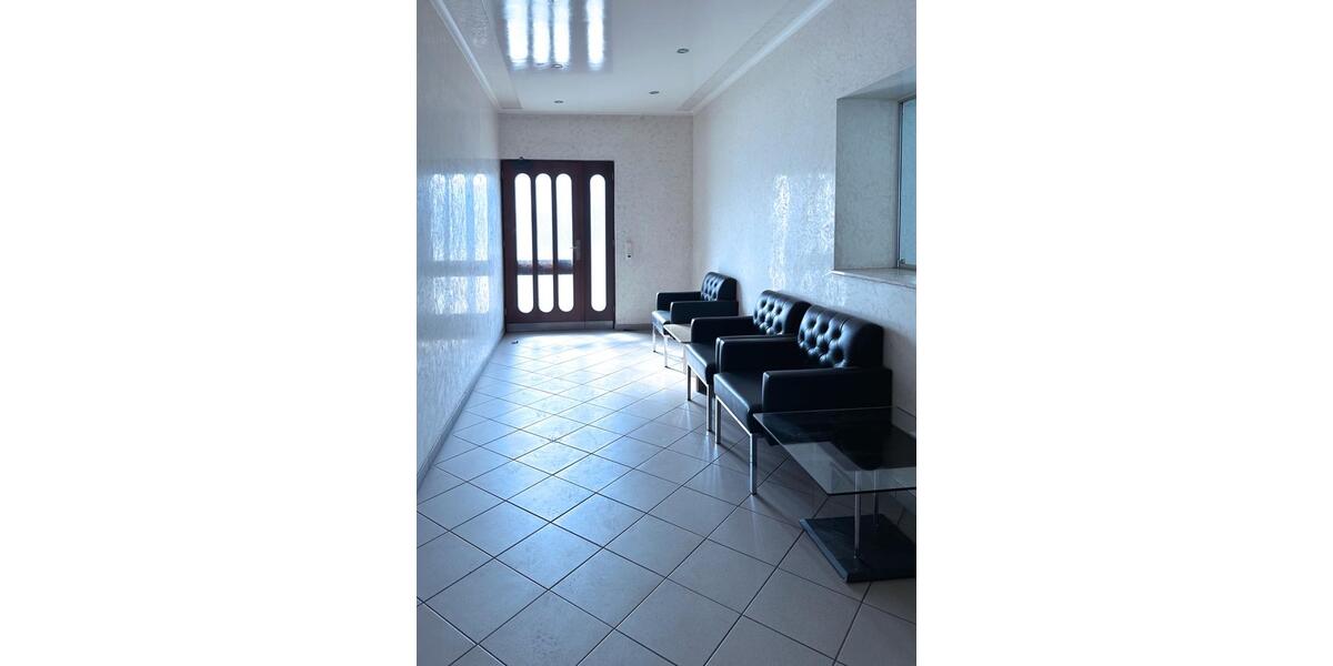 Gewerbefläche ca. 110 m² in Hanau-Lamboy (Möhnestraße) + 13 Stell zimmer