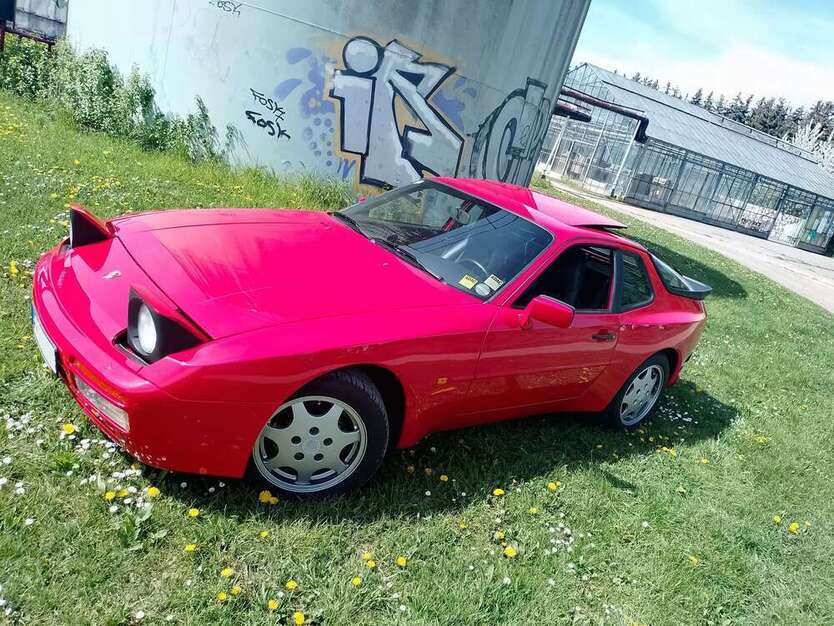 944