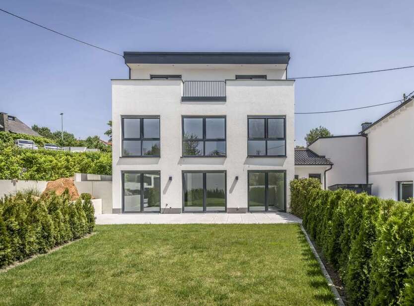 Haus zum Mieten in Taunusstein 2.950 € 205.07 m²