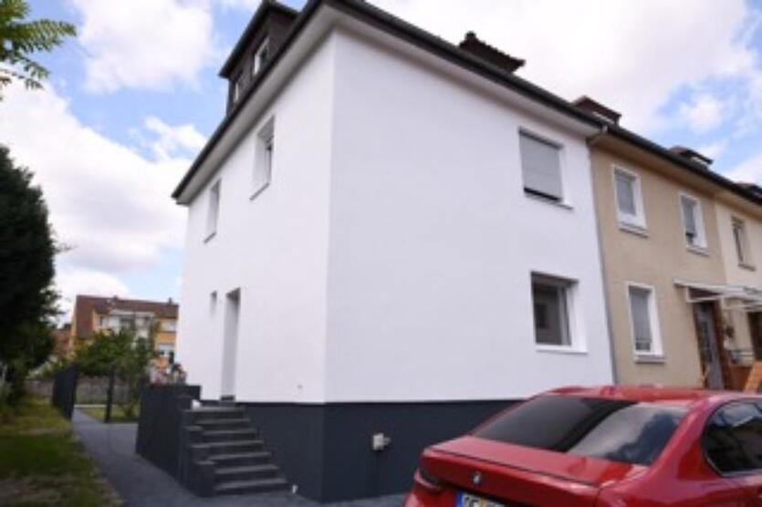 Einfamilienhaus mit Garten in zentraler Lage – frisch saniert