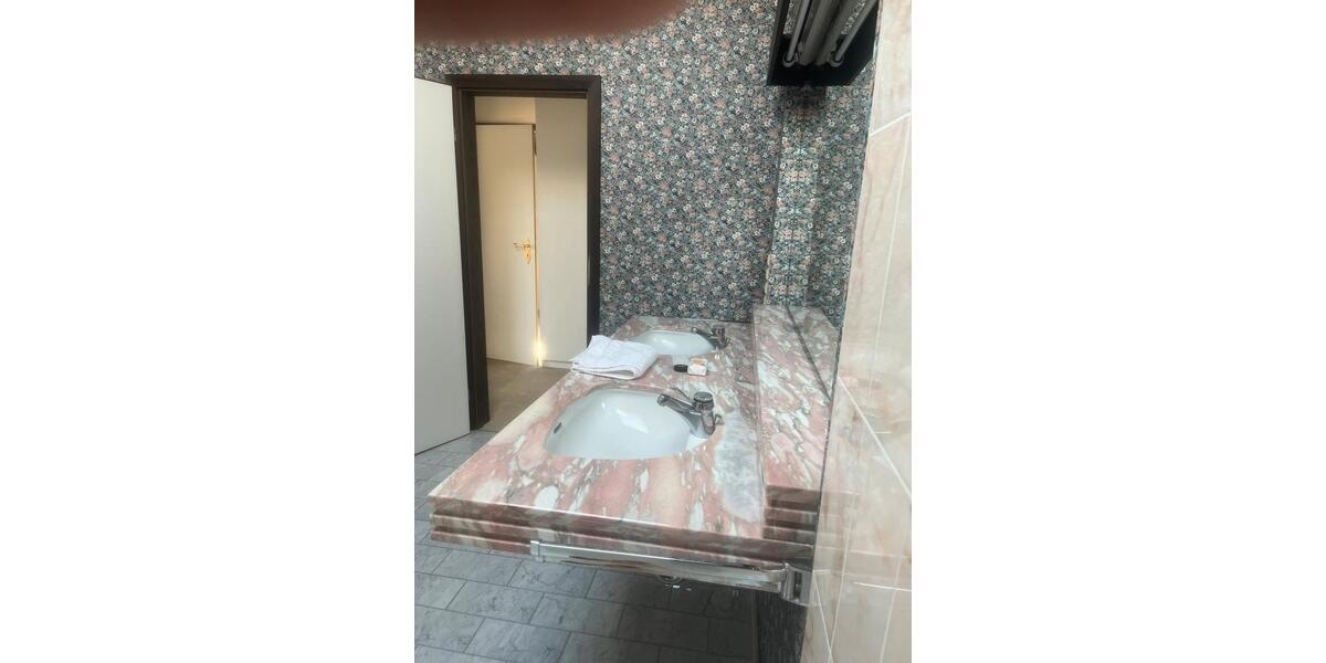 Einfamilienhaus Hochheim am Main - 4 Zimmer, 168 m&sup2;, 685.000&euro; | Angebot:26991378