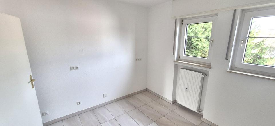 Etagenwohnung Flörsheim am Main - 3 Zimmer, 83 m&sup2;, 1.250&euro; | Angebot:25382269